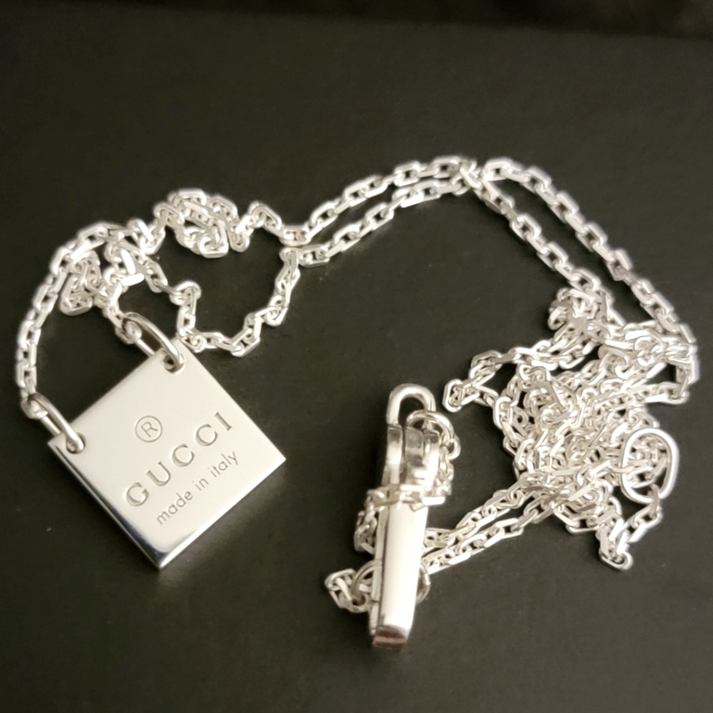 Gucci square pendent necklace BNWT .925
